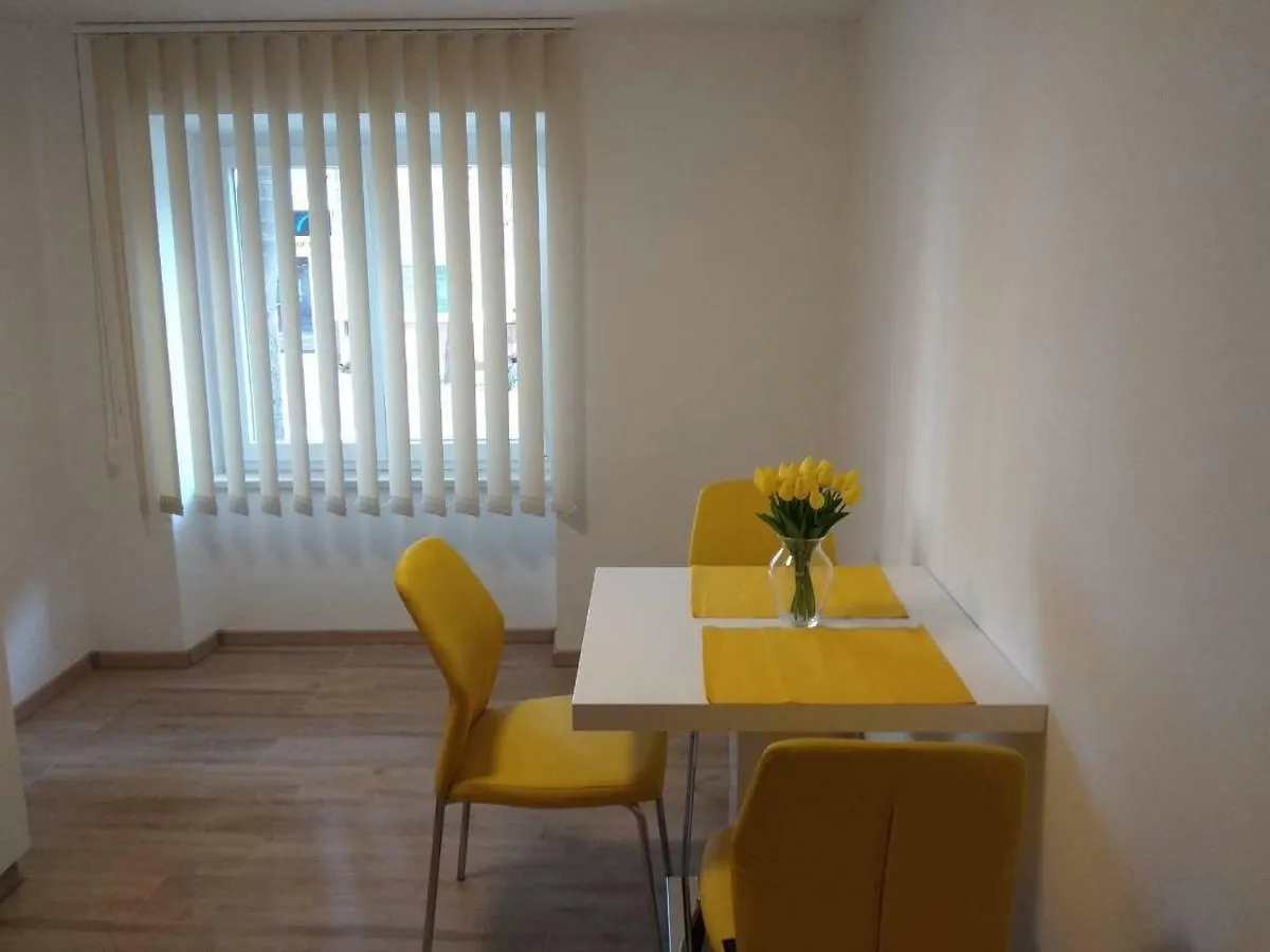 Apartman Laura Pula Apartment